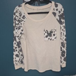 Chic Cream Sweater with Gray Accents